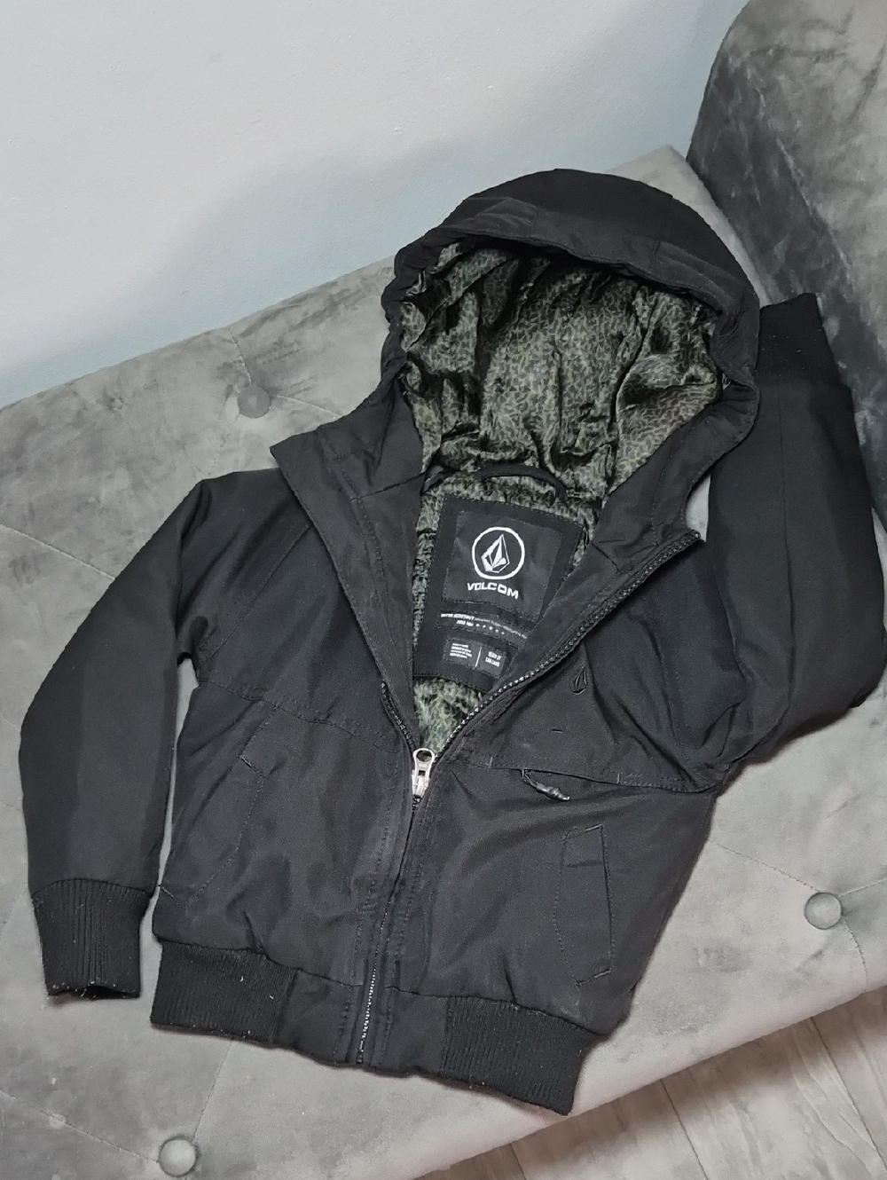 Volcom Black Hooded Jacket with Faux Fur Lining 2T